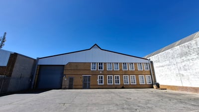 Industrial Property To Let: 950 m² in Killarney Gardens, Western Cape