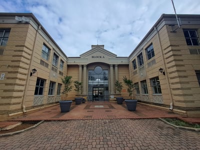 A-Grade Office Space To Let in Dunkeld West, Johannesburg - 140 m²