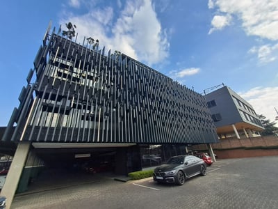 P-Grade Office Space To Let in Melrose North, Johannesburg - 122 m²