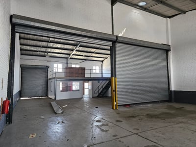 A Grade 375m² Warehouse To Let in Secure Alrode Park