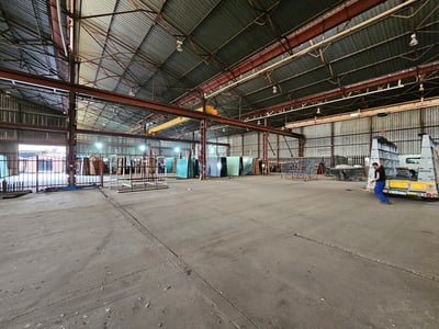 4300sqm Alrode Factory with Cranes and Dock Access