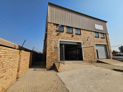 Secure High Eave Industrial Unit In Alrode South