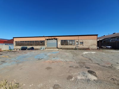 Mini Unit TO LET with a large yard in Alrode South