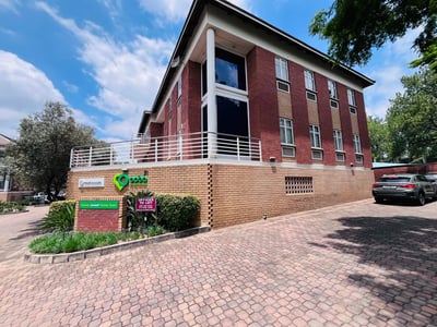 ATT INVESTORS: Office Building For Sale in Fourways - Excellent Exposure on Witkoppen Road