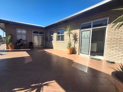 First-Floor Office To Let | Balcony & 3-Phase Power | Secure Business Park | Montague Gardens