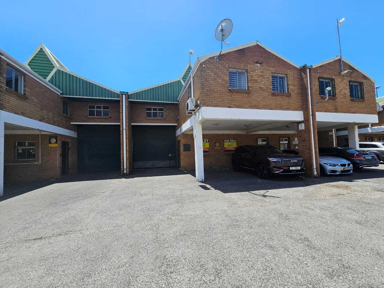Well-Located 317m² Warehouse To Let in Montague Gardens – Available Immediately