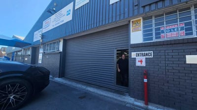 Flexible Warehouse Space To Rent in Montague Gardens – Retail or Industrial Use