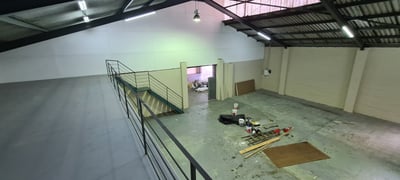 230m² Warehouse To Let in Montague Gardens – 80A Power, Mezzanine & Offices