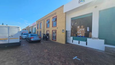 Prime 520m² Industrial Unit in Secure Park – High Power, Backup & Ample Parking
