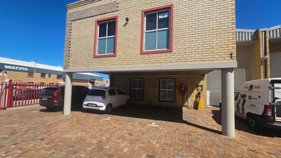 Neat 350m² Industrial Space in Beacon Business Park, Marconi Beam