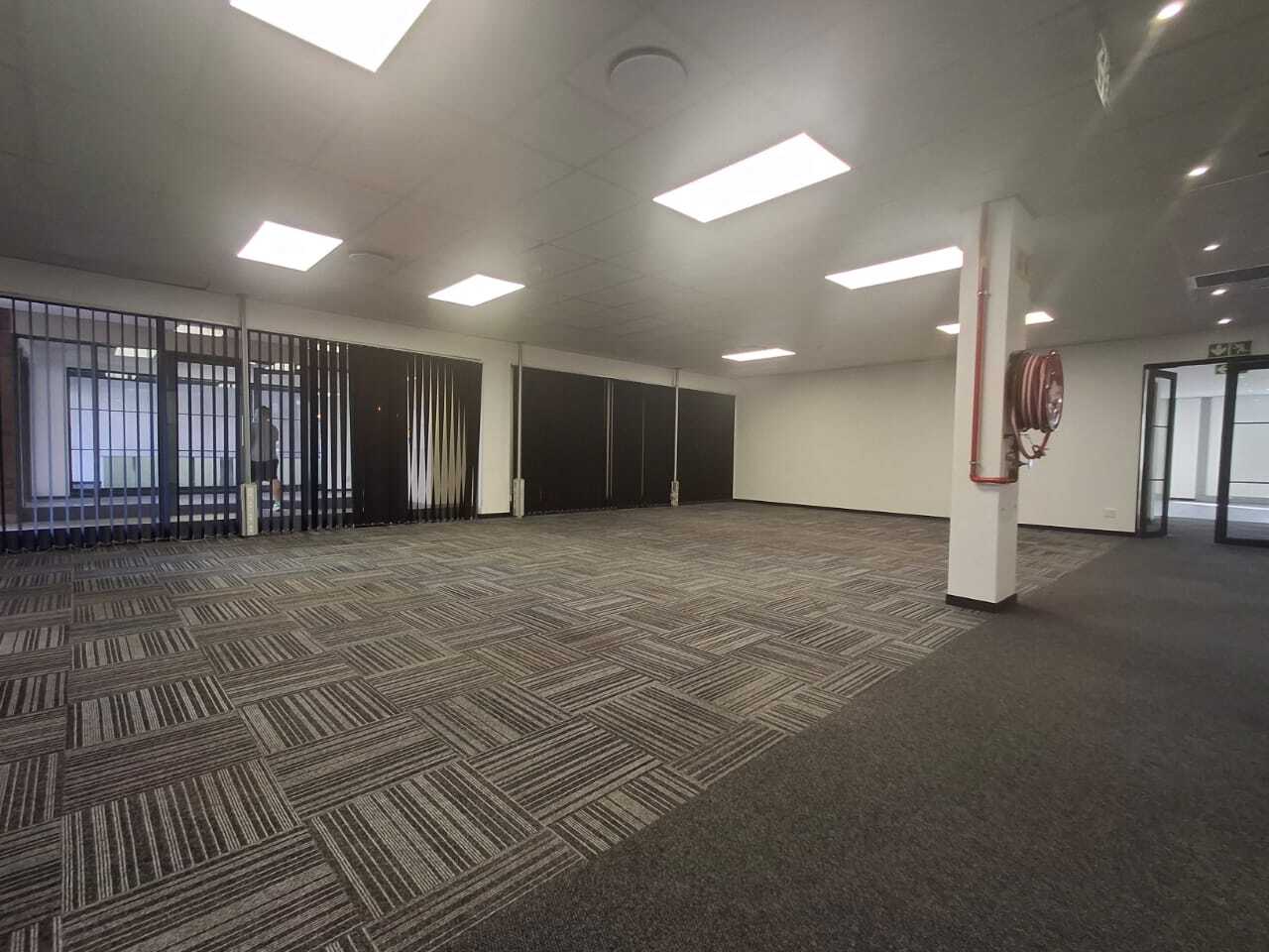 Modern 376sqm First-Floor Office in Vibrant Sable Square