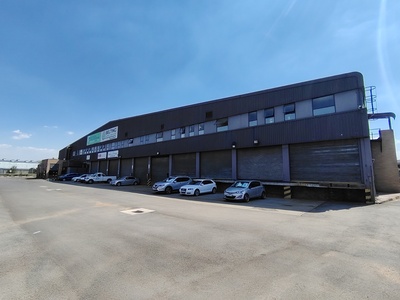 Prime 8,559m² Single-Tenant Logistics Warehouse Investment