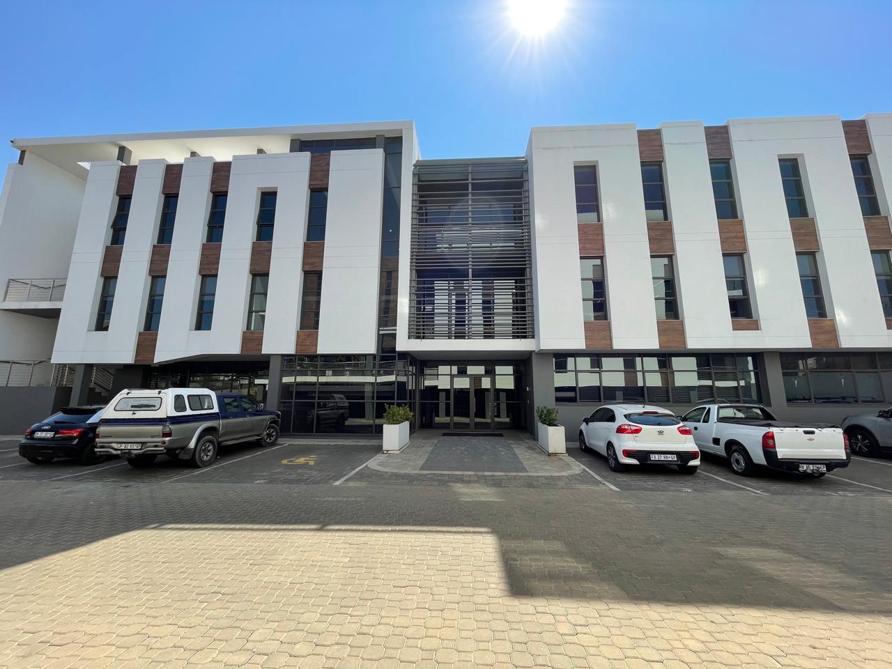 Prime 119m² Office Space in Bryanston Business Hub