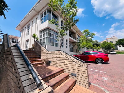 279m2 First Floor Sectional Title Office Available FOR SALE in Fourways Business Park