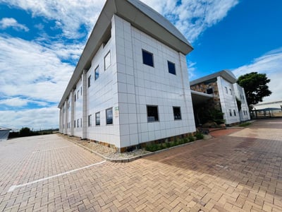 2000m2 Freestanding Commercial Building TO LET in Midrand