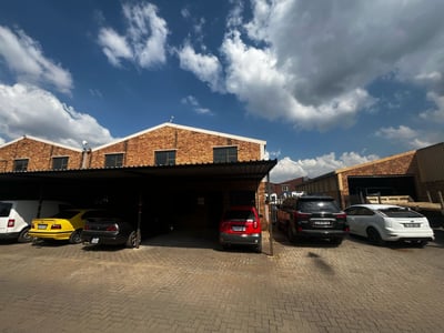 Versatile 294m² Industrial Unit in Anderbolt