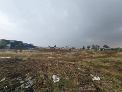 Prime 27,300m² Industrial Land for Development