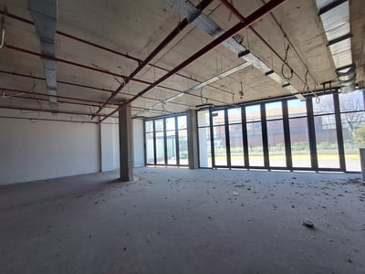 P-Grade Retail Office Space To Let in Illovo, Johannesburg - 247 m²