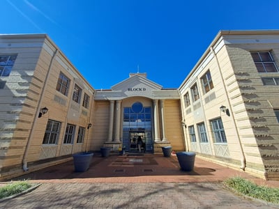 Office space To Let: 344 m² in P-Grade building, Illovo, Johannesburg