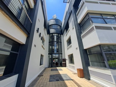 Ground Floor Office to let in commerce square office park sandhurst