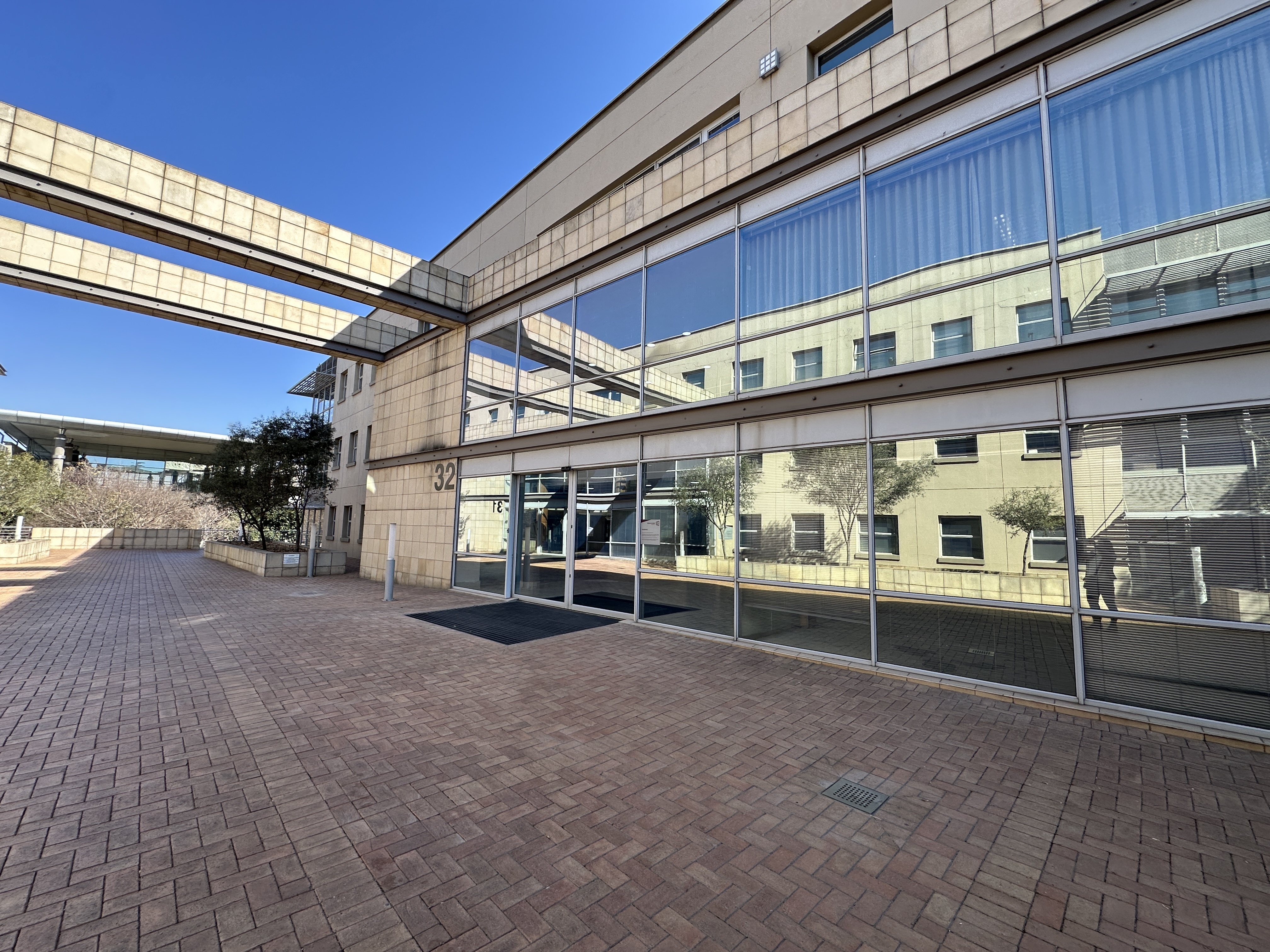 A-Grade Office To Let: 762 m² in Woodlands Office Park, Johannesburg