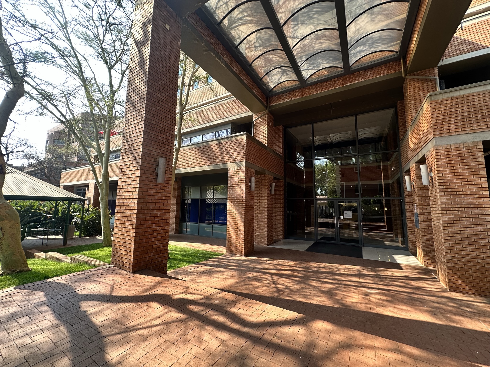 Office To Let - 263 m² in Sunnyside Office Park, Parktown, Johannesburg