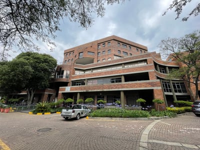 Office To Let - 542 m² in Sunnyside Office Park, Parktown, Johannesburg