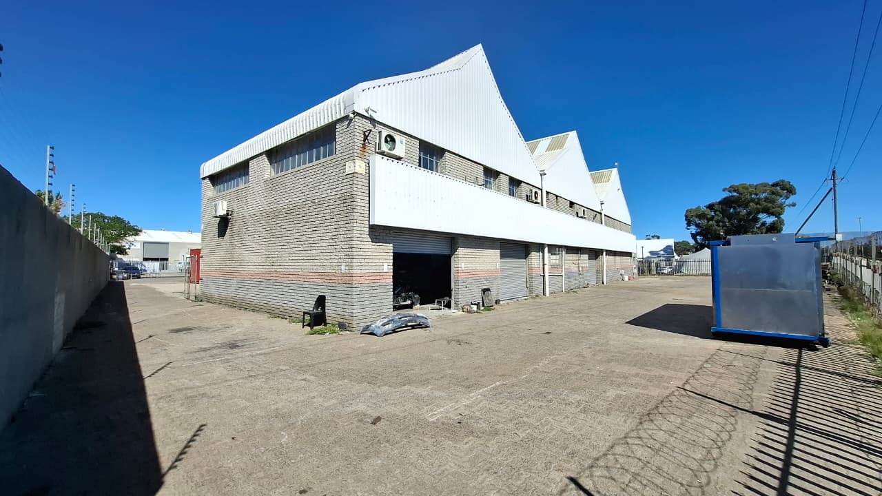 High-Powered 1,385sqm Warehouse with Excellent Access – Available Immediately