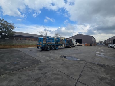 Neat 1000m² Factory with Yard in Anderbolt