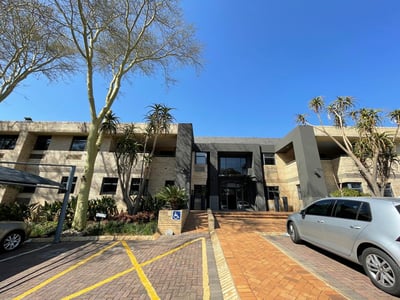 Office space of 361 m² available for rent in Bryanston, Johannesburg