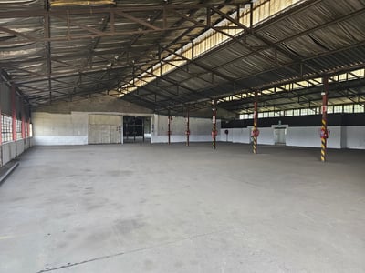 Spacious 2 750m² Industrial Property FOR SALE in Alrode