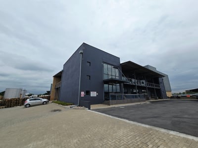 Industrial Property To Let: 7,649 m² in North Riding, Johannesburg
