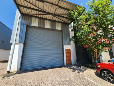 Spacious Secure Warehouse to Let in Prime Lanseria Location