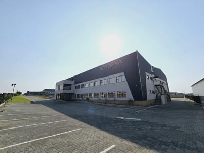 Industrial Property For Sale, 2,506 m² in Knopjeslaagte, Johannesburg