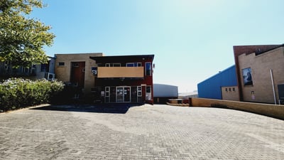 648m² Industrial Unit To Let North Riding