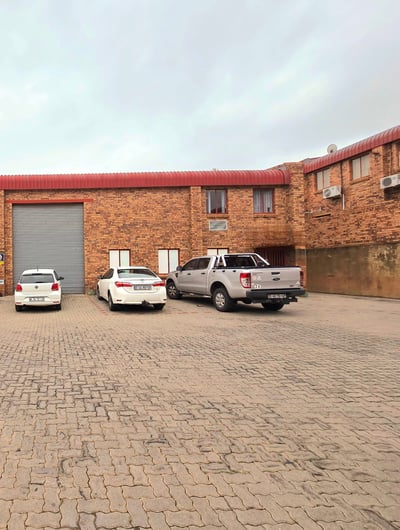Mini Industrial Unit with Solar Power for Sale in Kya Sands