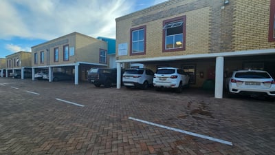 Office space of 253 m² available for rent in Milnerton, Western Cape