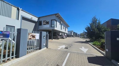 Industrial Property To Let: 366 m² in Rivergate, Milnerton, Western Cape