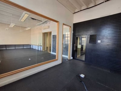 Office space of 146 m² available for rent in Cape Town City Centre