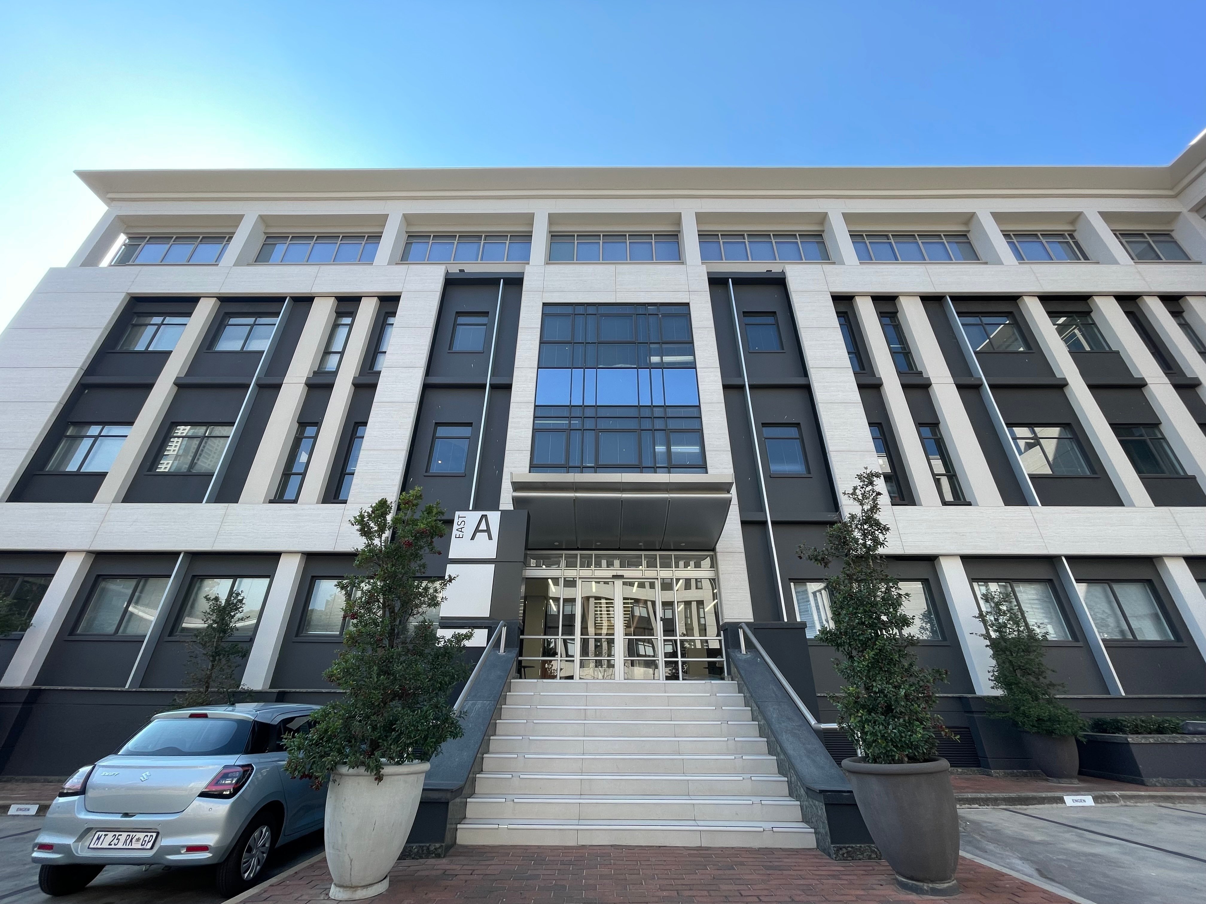A-Grade Office Space To Let - 295 m² in Sandton Central, Johannesburg
