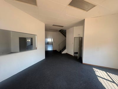 Industrial Property To Let: 322 m² in Wynberg, Johannesburg, Gauteng