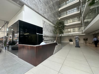 P-Grade Office To Let - 1,093 m² in Sandton Central, Johannesburg