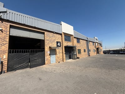 Secure 620m² Secure Warehouse To Let in Laser Park Roodepoort