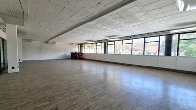 Mixed Use Property To Let - 161 m² in Lynnwood Glen, Gauteng