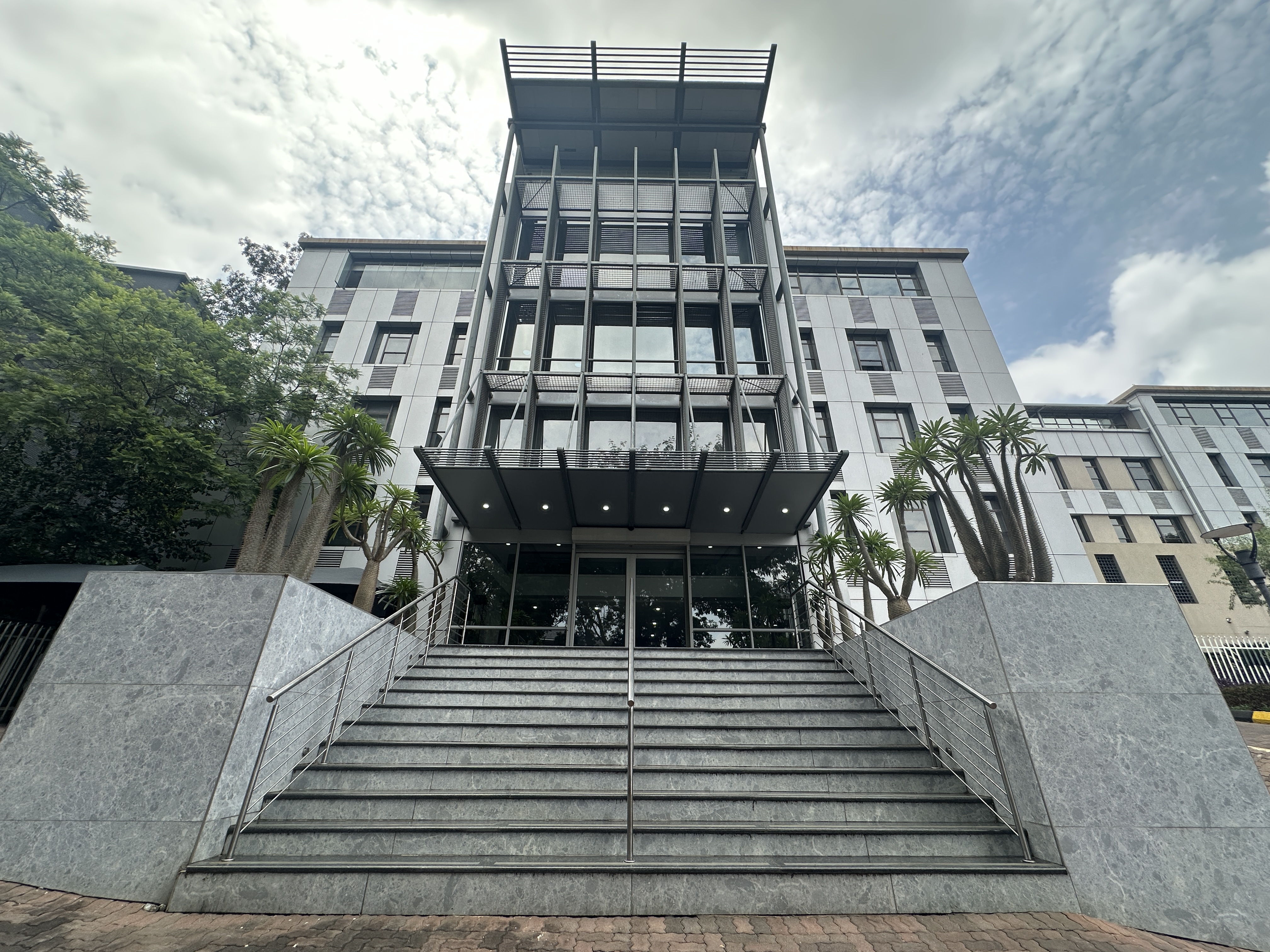 Office Space To Let: 35 m² in A-Grade Building, Sandton Central