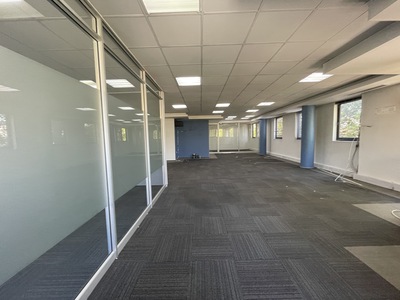 Office space of 150 m² available To Let in Rivonia, Sandton, Gauteng