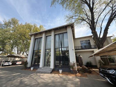 A-Grade Office Space To Let in Rosebank, Johannesburg - 550 m²