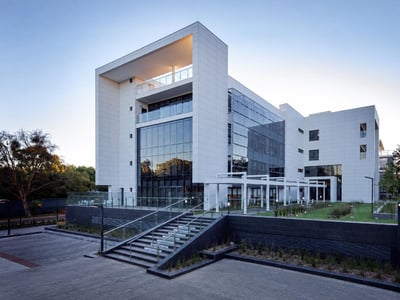 Office space To Let: 2,300 m² P-Grade building in Rosebank, Johannesburg