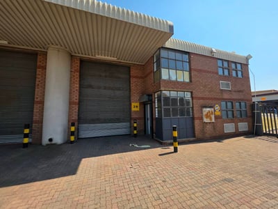 Industrial Property To Let: 275 m² in Stormill, Roodepoort, Gauteng