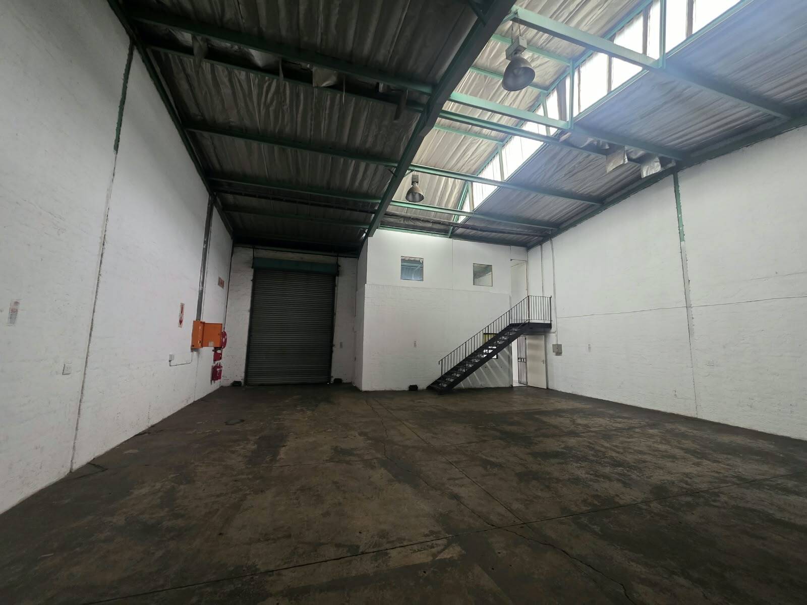 Industrial property To Let - 275 m² in Randburg, Johannesburg